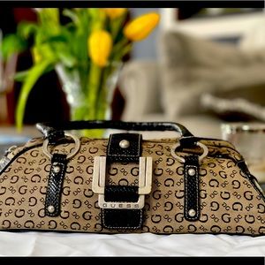 Vintage Guess hand bag
